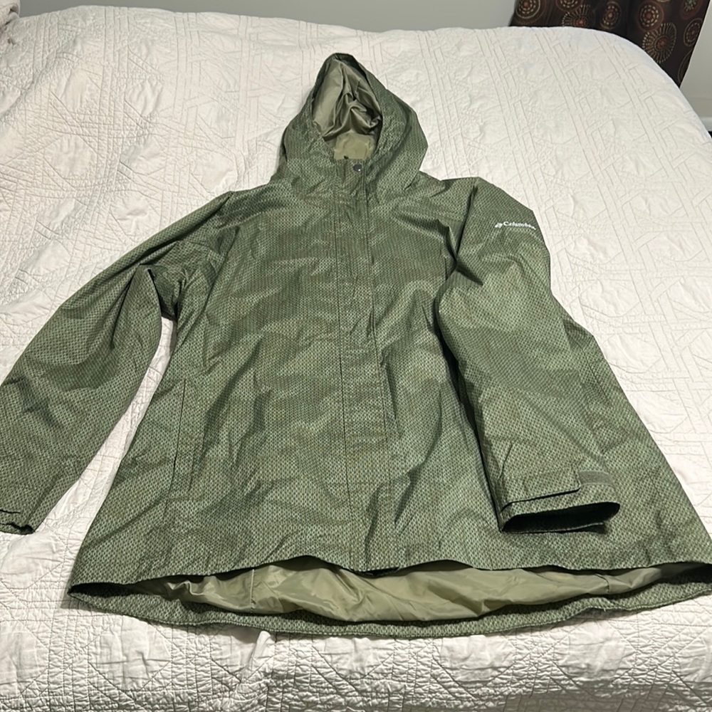 Women’s Columbia Rain Shell 2X